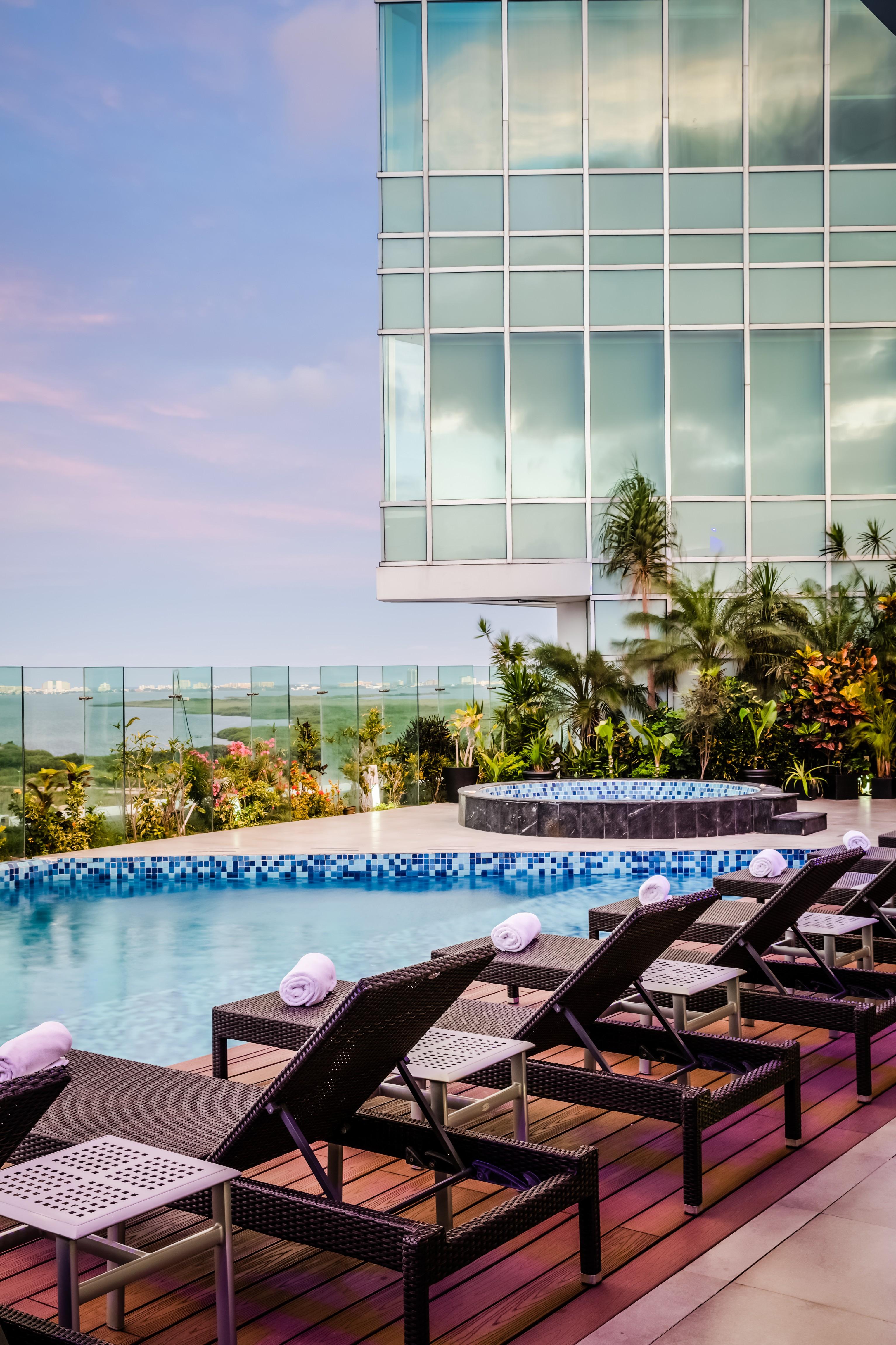 Fiesta Inn Cancun Las Americas Екстериор снимка
