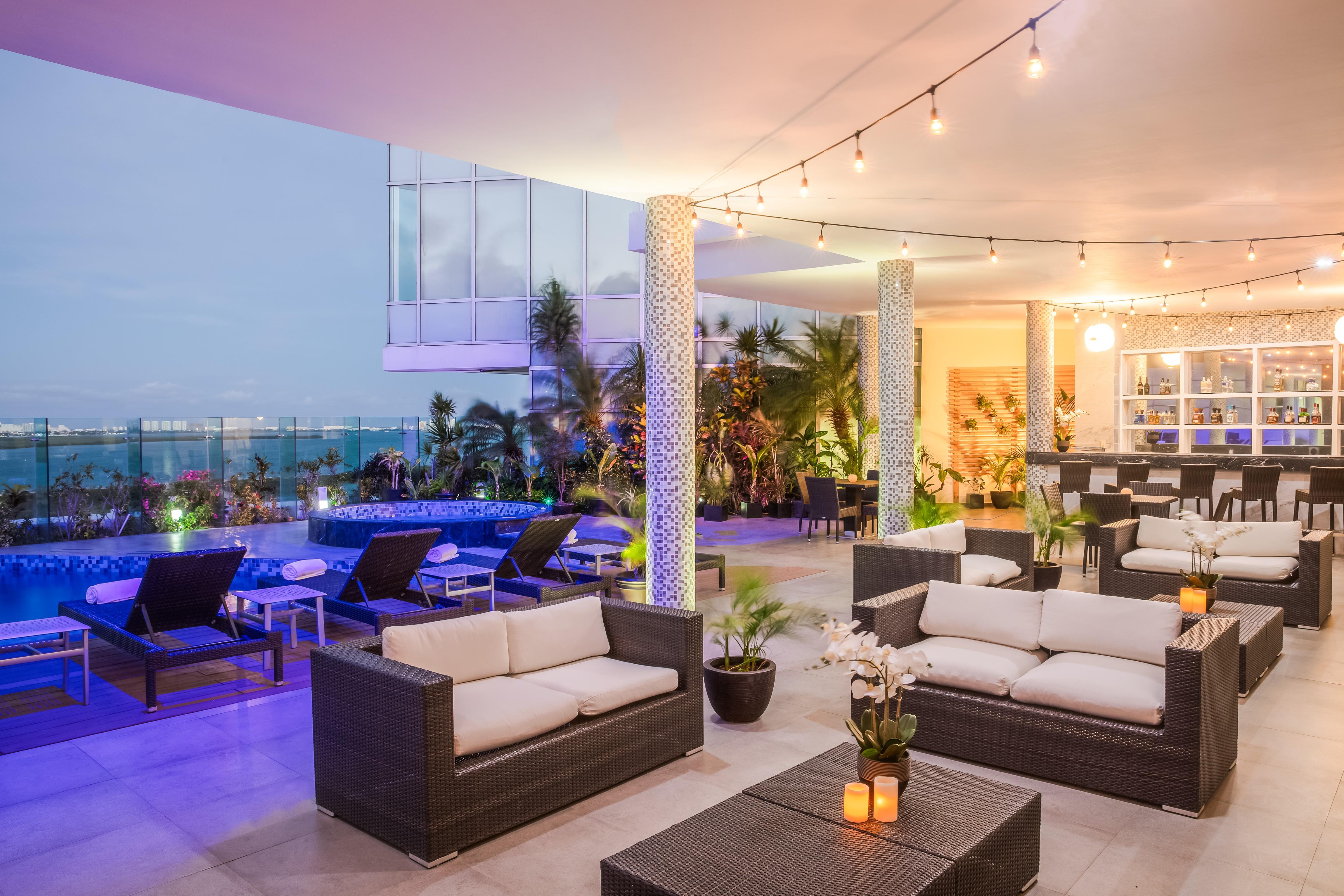 Fiesta Inn Cancun Las Americas Екстериор снимка